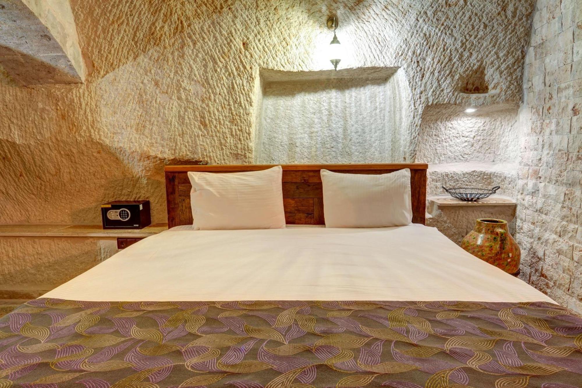 Avilla Cave Hotel เกอเรเม ภายนอก รูปภาพ
