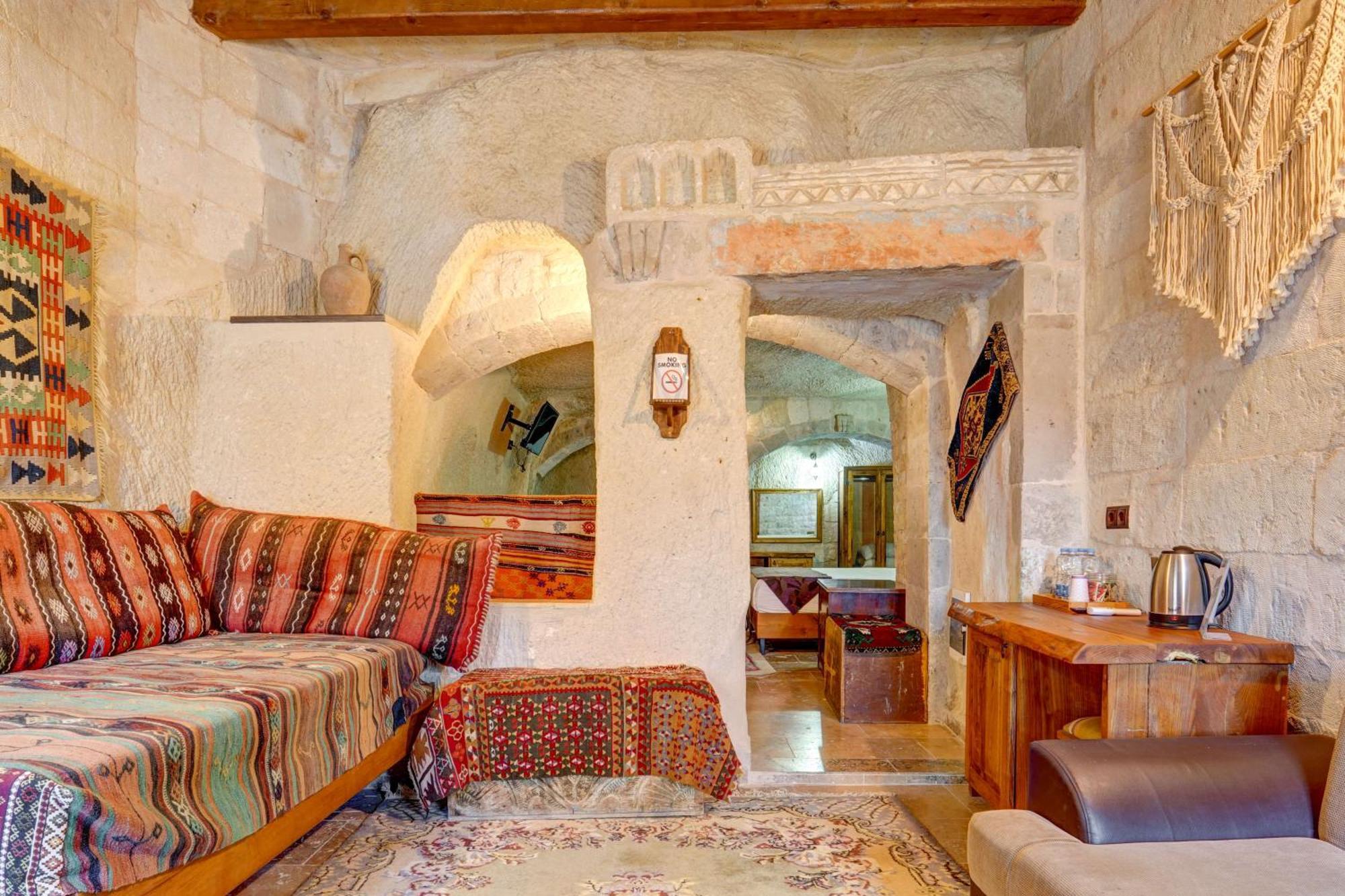 Avilla Cave Hotel เกอเรเม ภายนอก รูปภาพ
